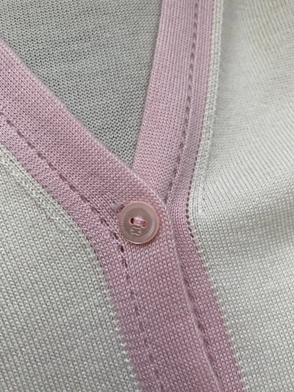 Women’s Escada 100% Cashmere Cardigan Ivory Pink Trim Logo Buttons Size 38